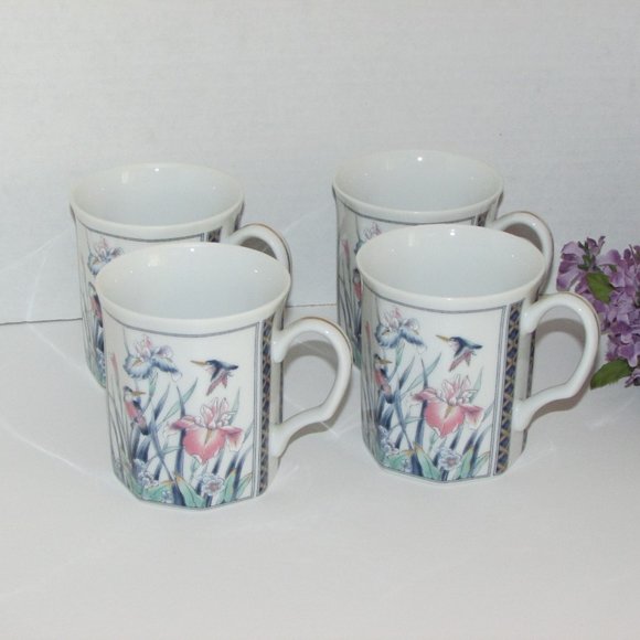 Vintage Tea Set Iris & Hummingbirds Teapot 4 Mugs Japan Cottagecore Cabincore - Picture 8 of 13